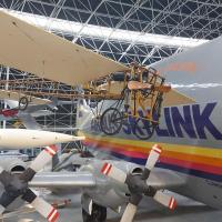 un magnifique Blériot au milieu des avions 