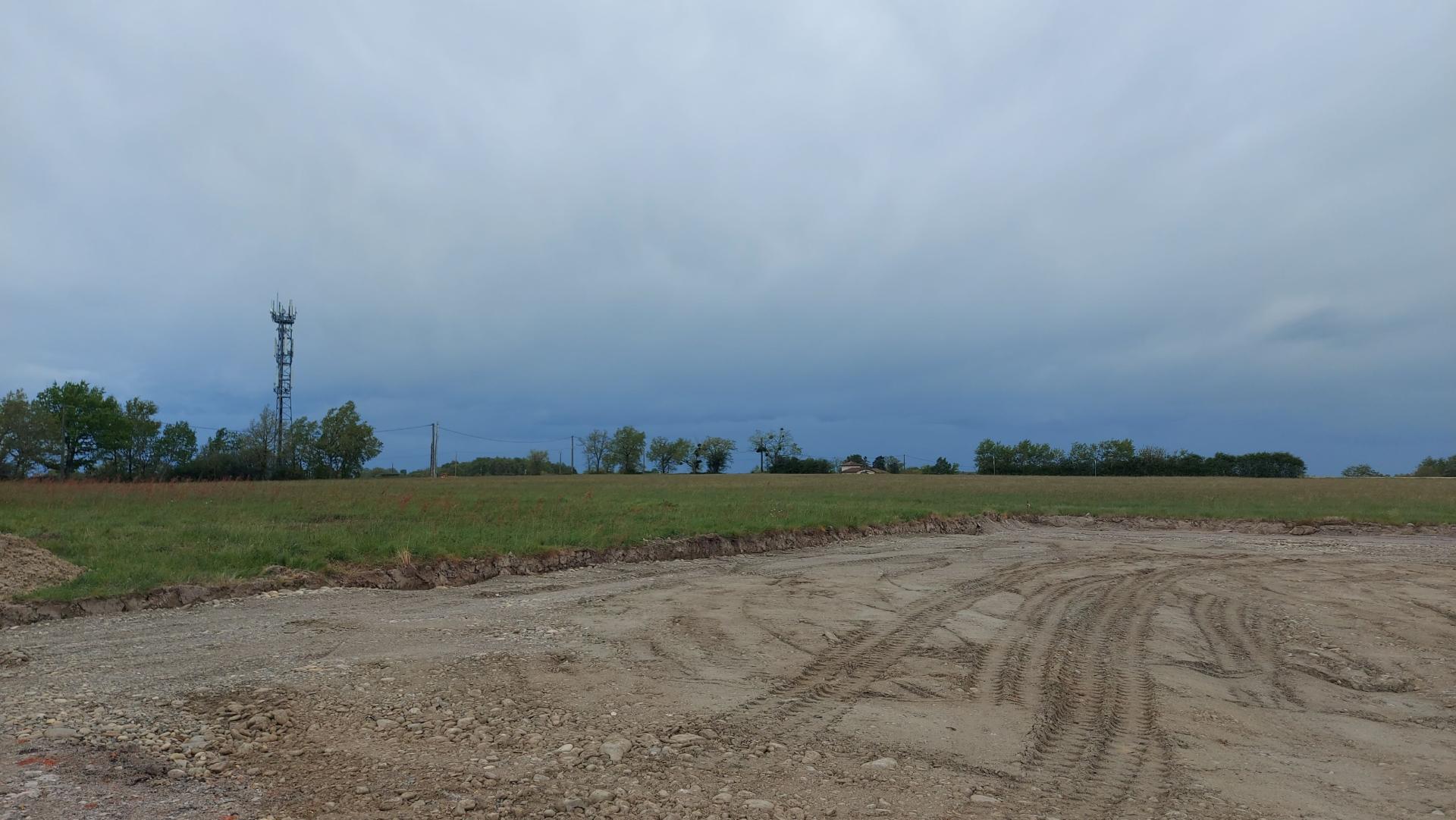 l'Orage arrive en cette fin d'après midi du 27 avril 2024